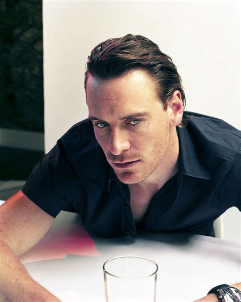 Michael Fassbender on Shooting Nude, Being Poor, Whom His。